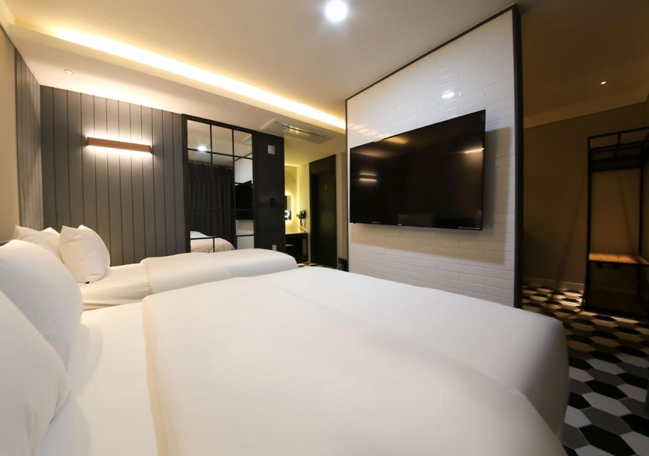 West In Hotel Yeosu Exterior foto