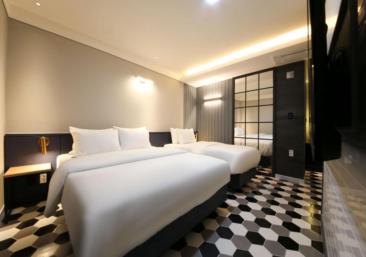 West In Hotel Yeosu Exterior foto