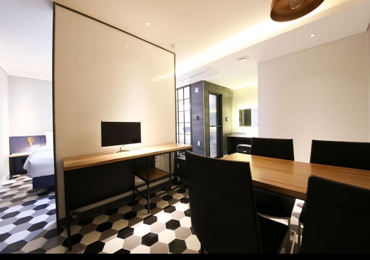 West In Hotel Yeosu Exterior foto