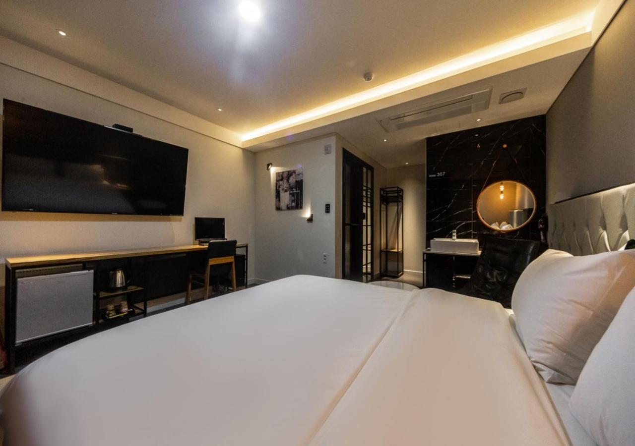 West In Hotel Yeosu Exterior foto