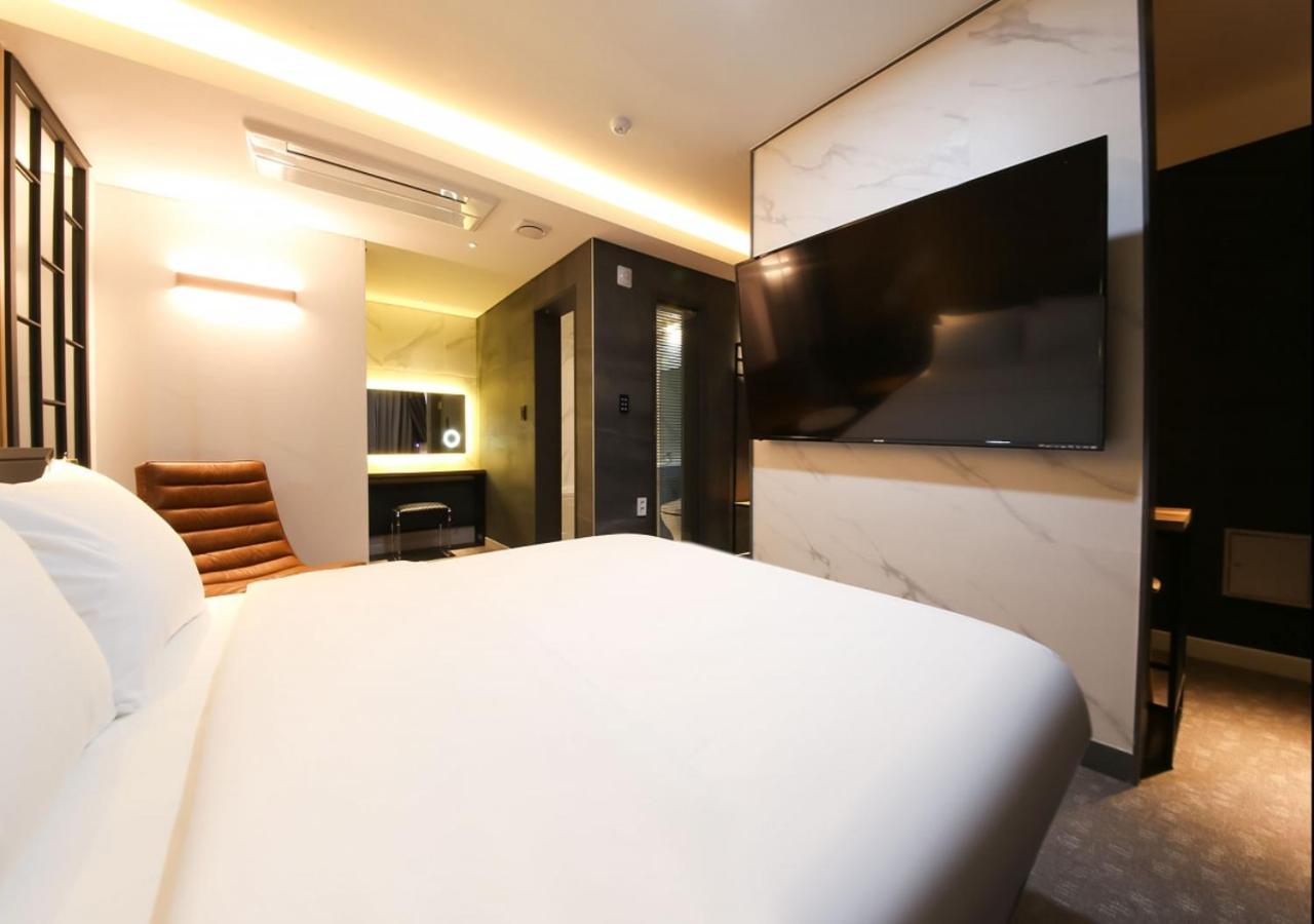 West In Hotel Yeosu Exterior foto
