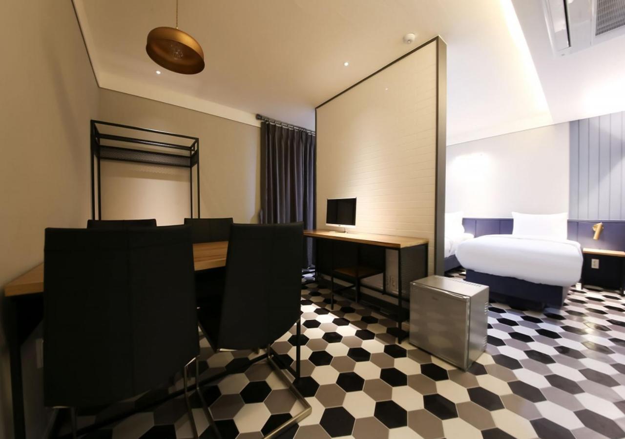 West In Hotel Yeosu Exterior foto