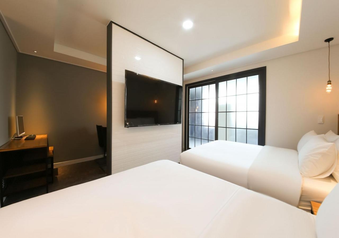 West In Hotel Yeosu Exterior foto