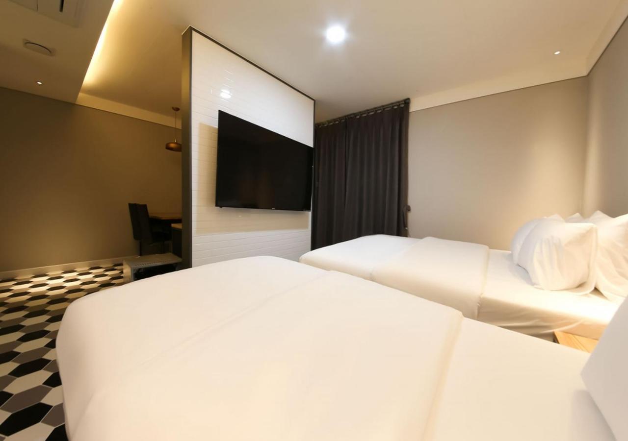 West In Hotel Yeosu Exterior foto