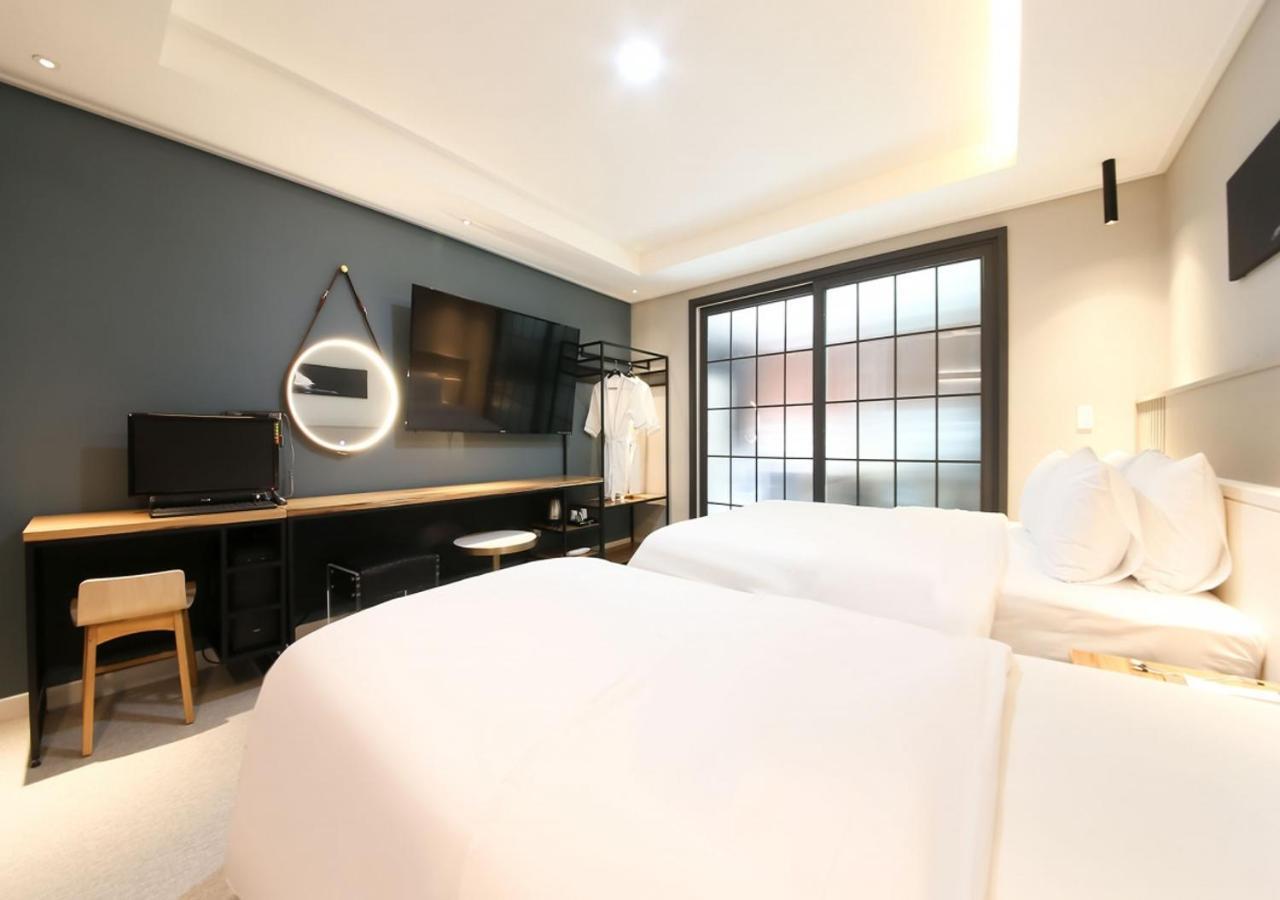 West In Hotel Yeosu Exterior foto